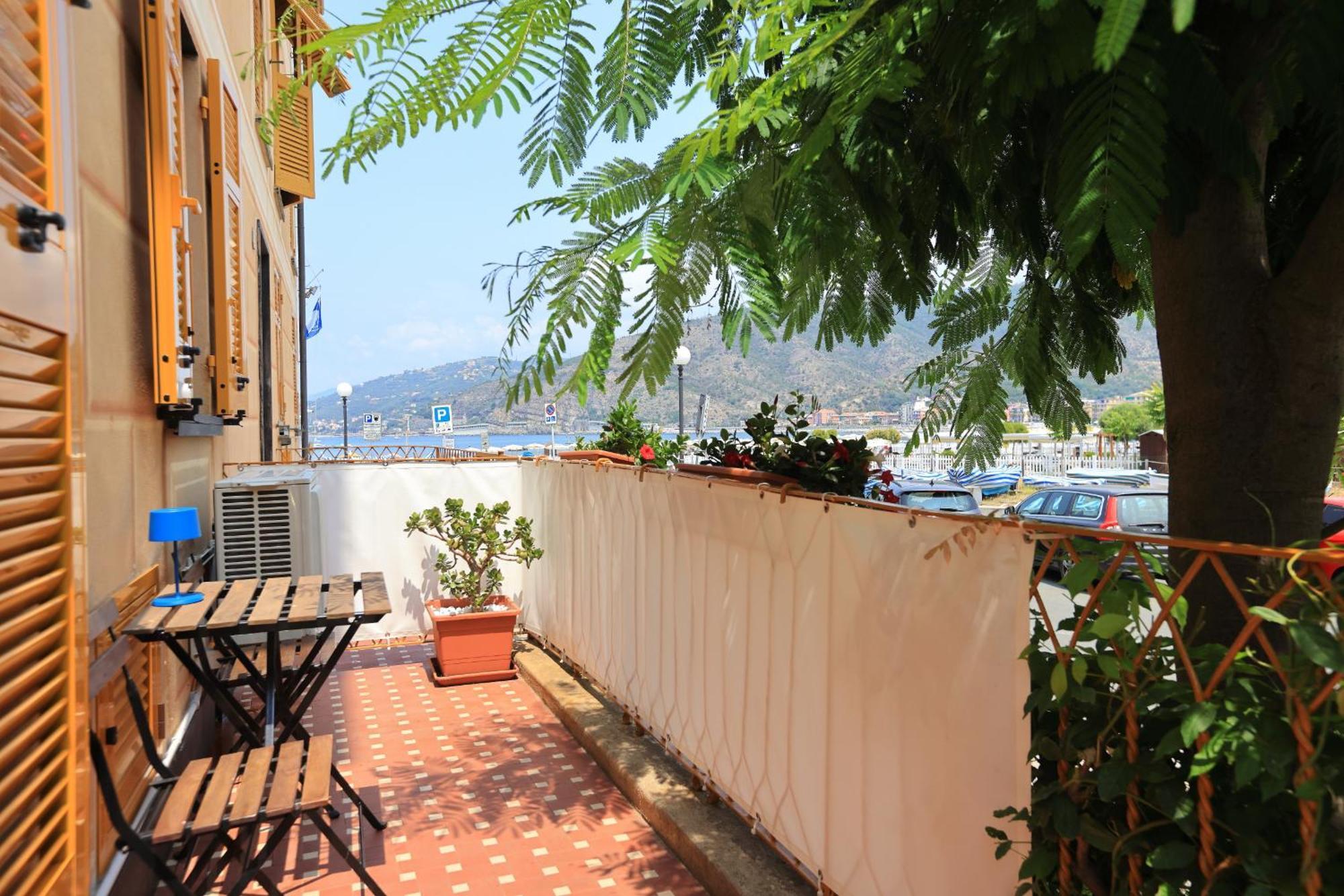 Adamaina - Sea View Apartment With Private Garage Sestri Levante Extérieur photo